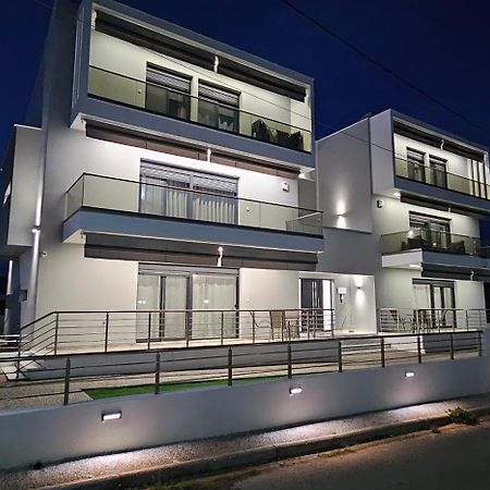 Elinor Apartments Флогита Екстериор снимка