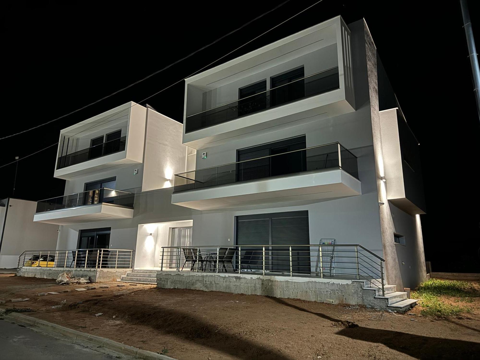 Elinor Apartments Флогита Екстериор снимка