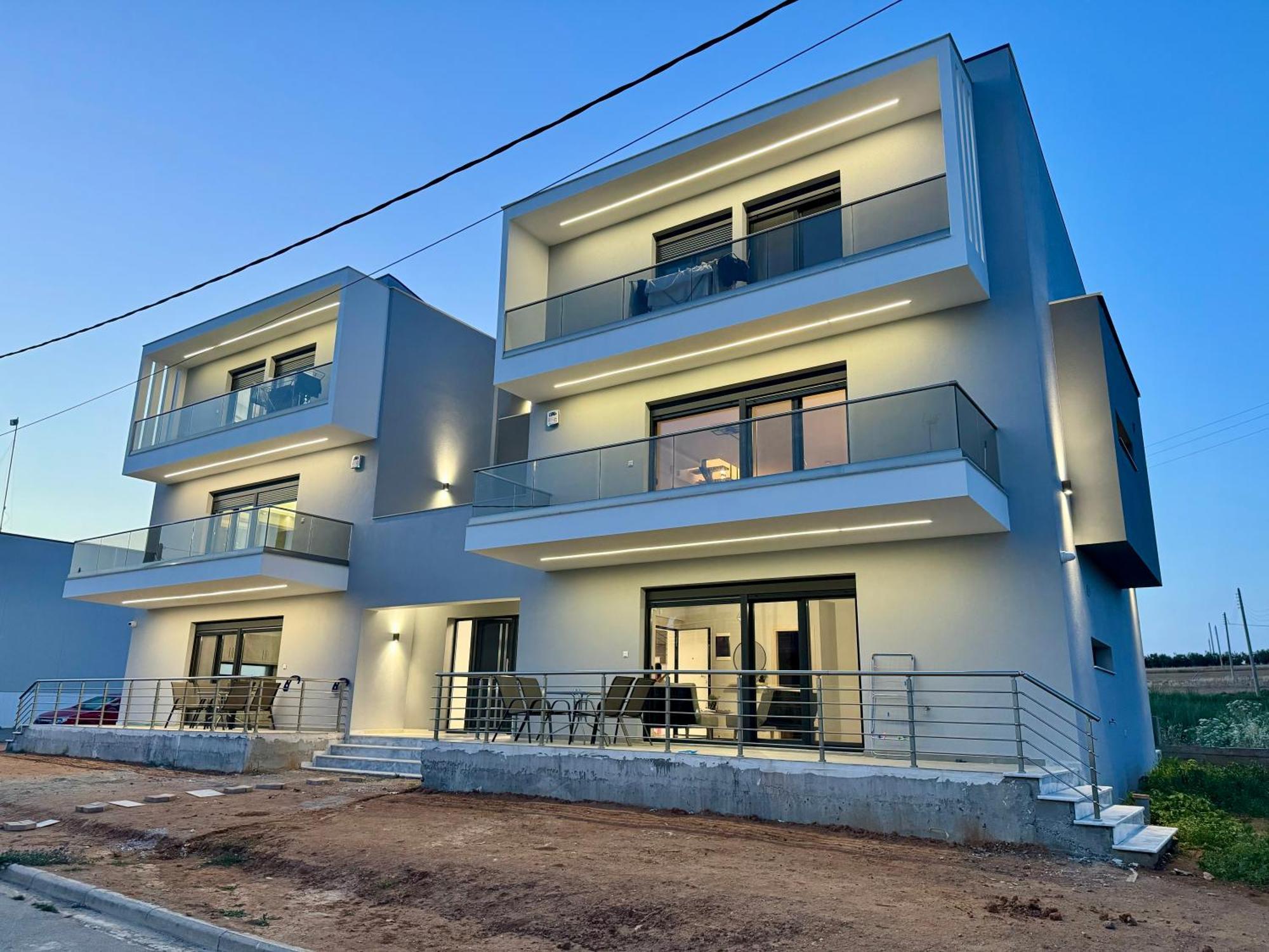 Elinor Apartments Флогита Екстериор снимка