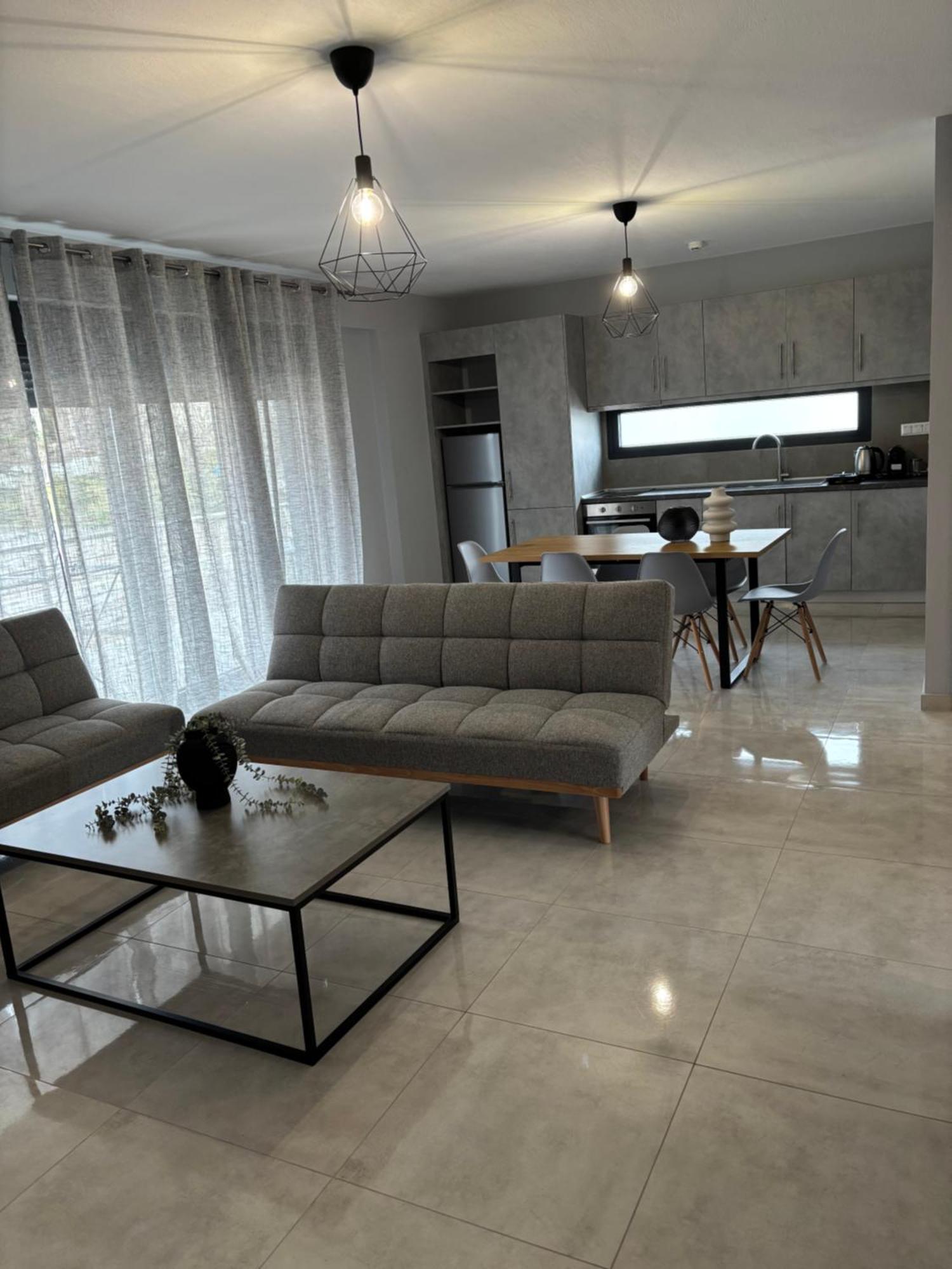 Elinor Apartments Флогита Екстериор снимка