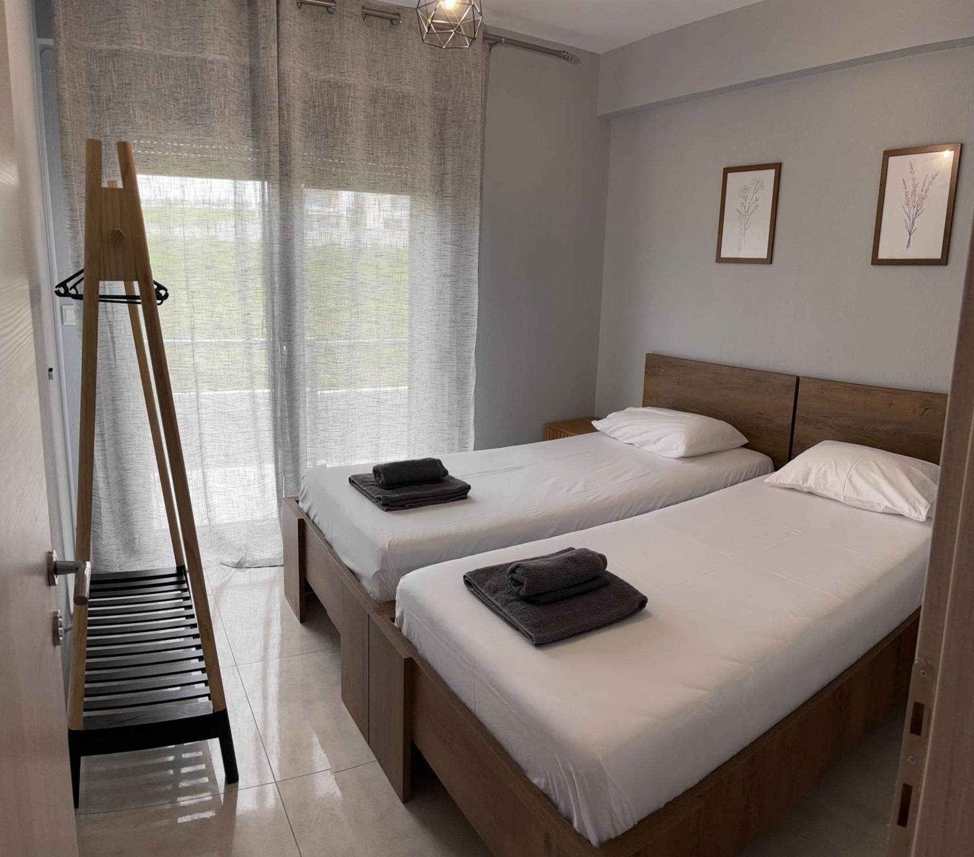 Elinor Apartments Флогита Екстериор снимка