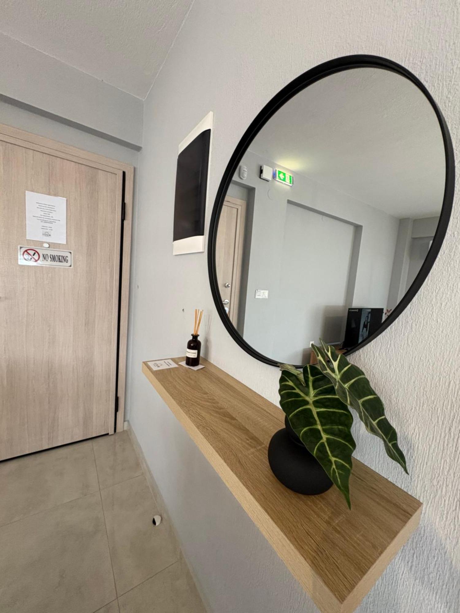 Elinor Apartments Флогита Екстериор снимка